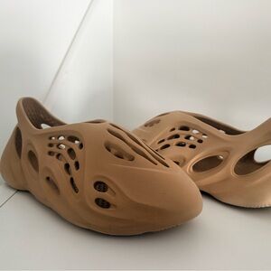 adidas Yeezy Foam RNR sz 12